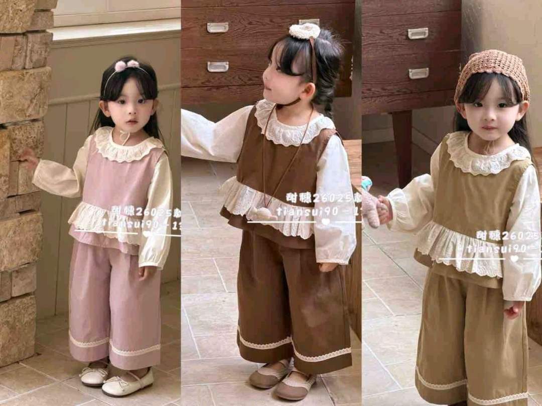 Korean Style 2-piece outfit set for girls featuring a long-sleeve lace-trimmed blouse, and matching pants